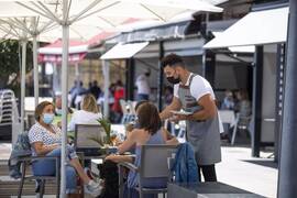 Los hosteleros valencianos incrementarán su salario un 8%