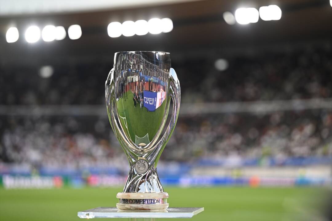La Supercopa abre paso a la liga española y a la iluminación de todos los estadios de fútbol.