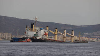 Gibraltar no puede controlar la contaminación del buque varado y teme lo peor