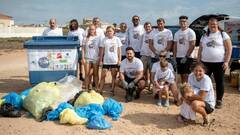  Más de 6.000 voluntarios recogen más de 7 toneladas de basuraleza en la costa 