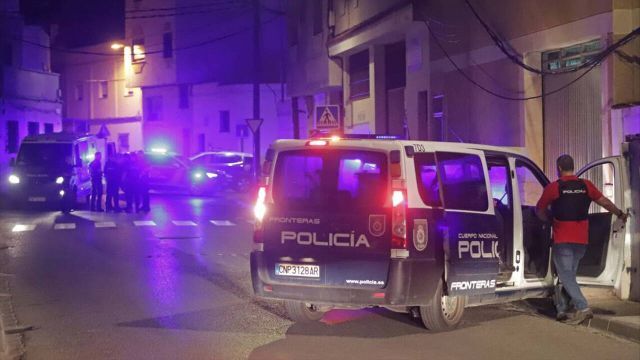 Barrio de la Piñera en Algeciras (Cádiz) donde la policía intervino tras el apuñalamiento de un joven de 19 años.
