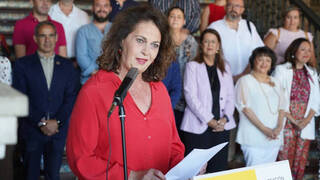 Carla Antonelli huye del PSOE por su traba a la ley Trans y se monta la mundial