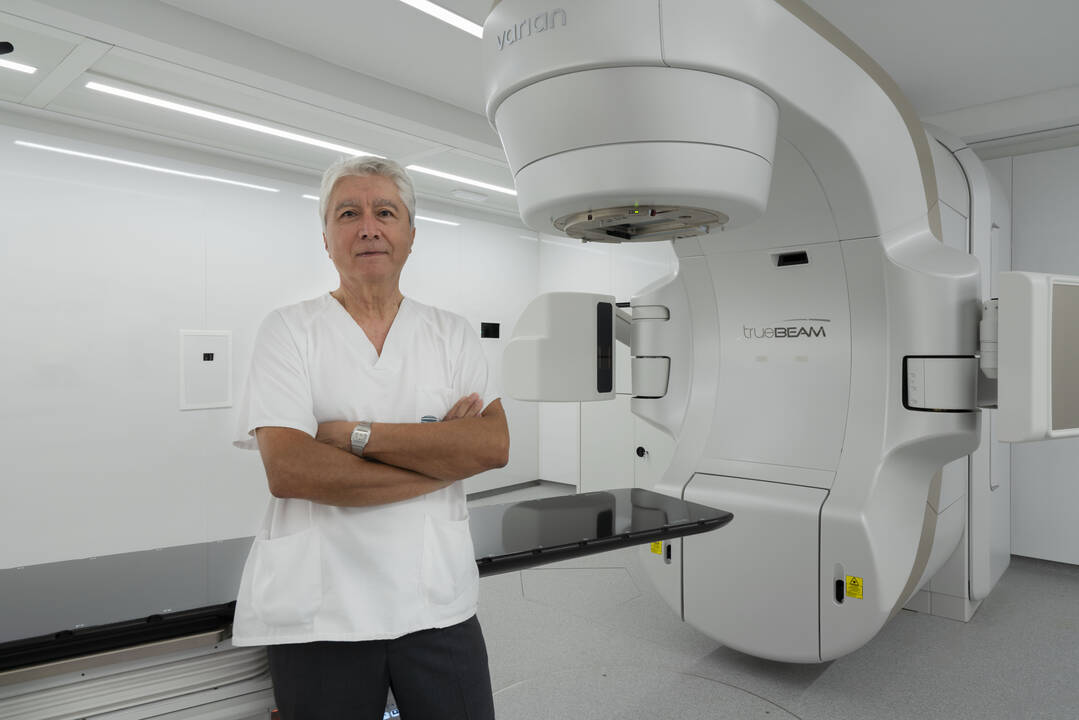 Leoncio Arribas, jefe del Servicio de Oncología Radioterápica del IVO