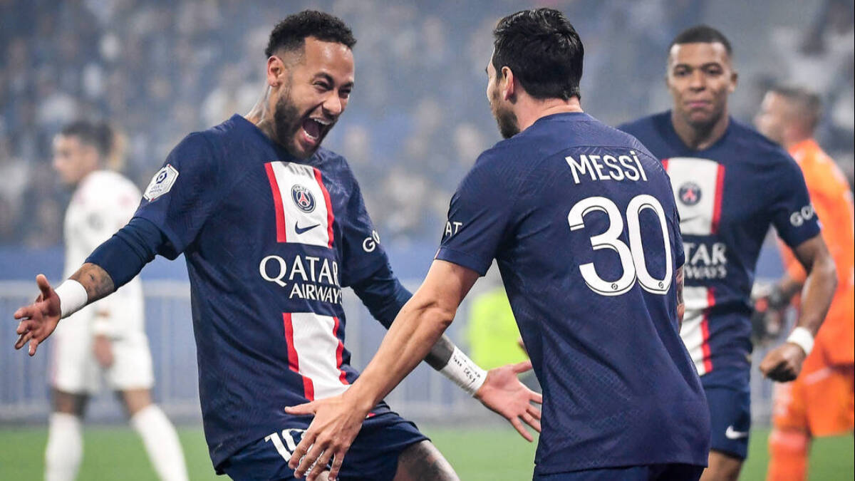 Neymar, Messi y Mbappé celebran un reciente gol del PSG. 