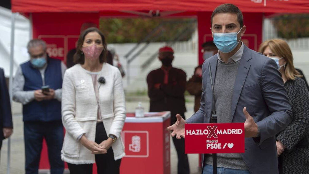 El líder del PSOE de Madrid, Juan Lobato, y la ministra Reyes Maroto