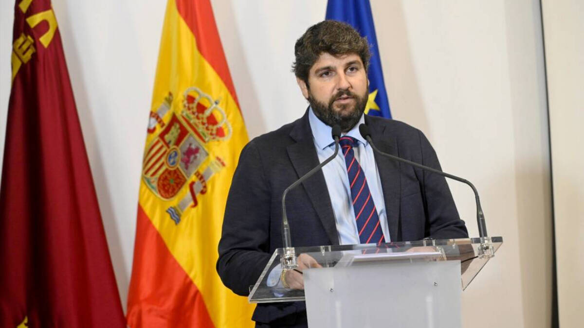 Fernando López Miras en el acto de aniversario del Estatuto de Murcia