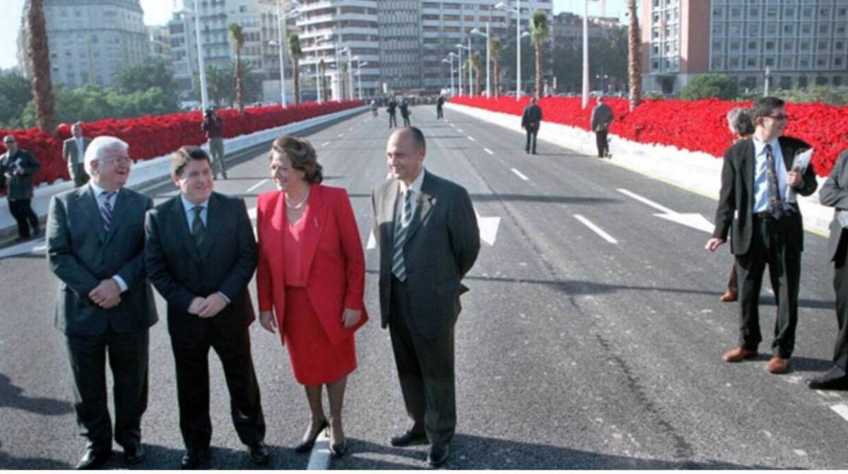 Rita Barberá en la inauguración del Puente de las Flores