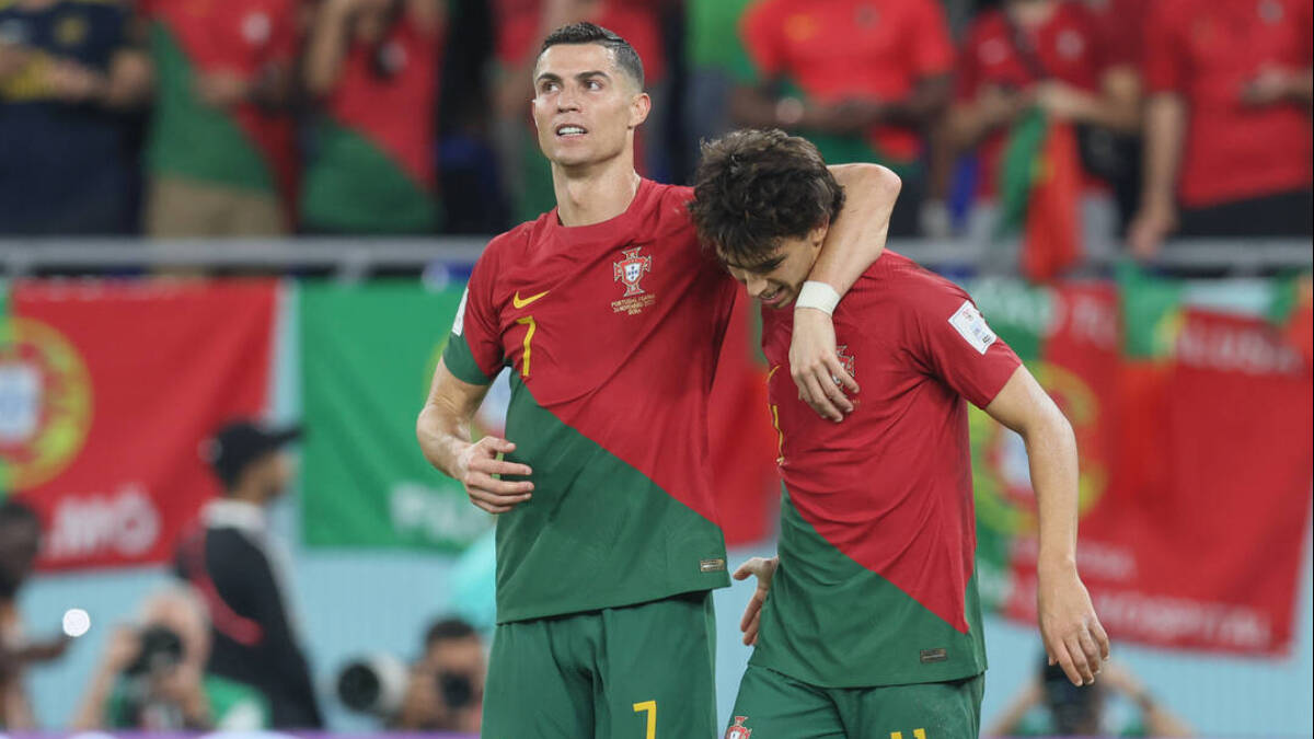 Cristiano y Joao Félix celebran uno de los goles de Portugal. 