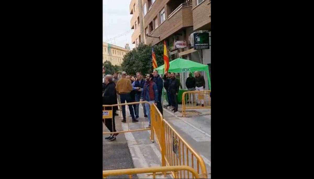 Carpa atacada de Vox en Valencia
