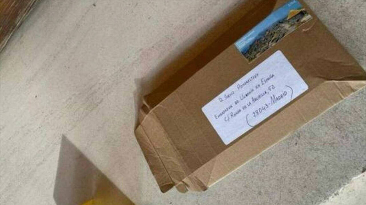 Primer paquete enviado a la embajada de Ucrania