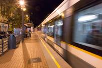 Metrovalencia amplia el servicio nocturno de cara al puente