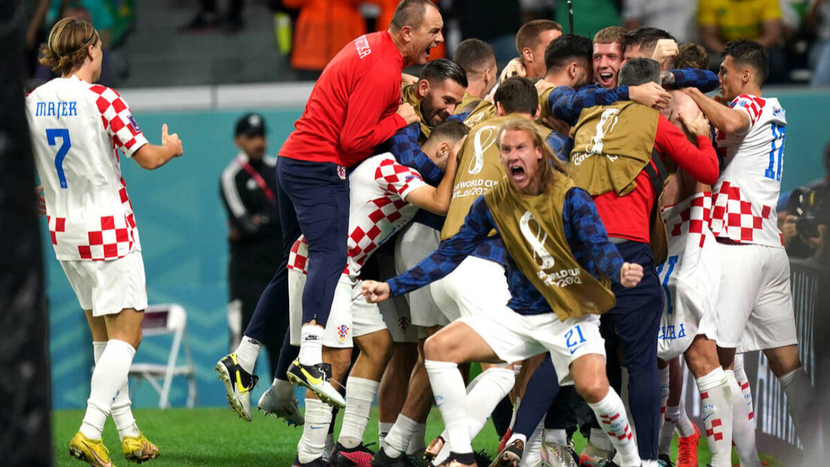 Los jugadores de Croacia celebran el gol ante Brasil.