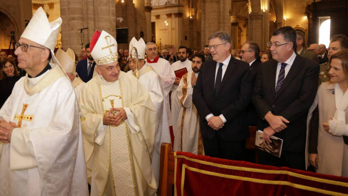 El nuevo arzobispo de Valencia, Enrique Benavent, junto a Ximo Puig