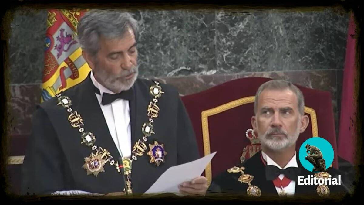 El ex presidente del CGPJ, Carlos Lesmes, y el Rey en la apertura del año judicial