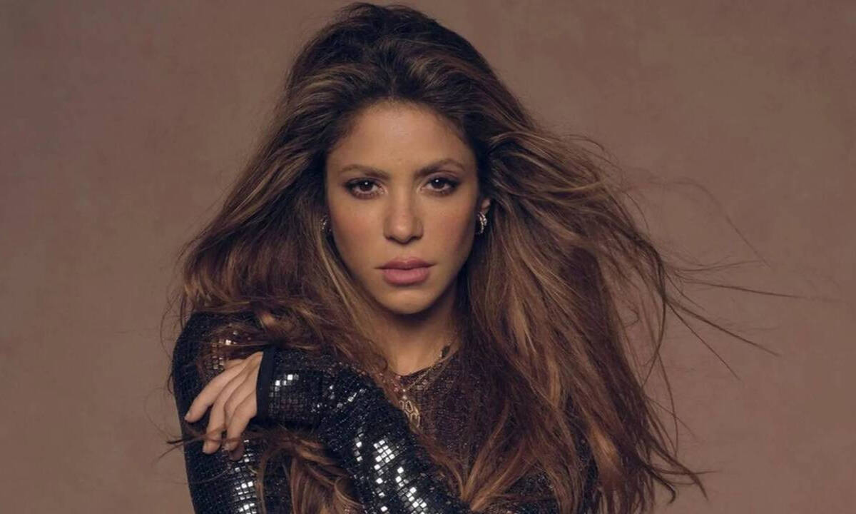 Shakira publica en Instagram una imagen celebrando la navidad con sus hijos. 