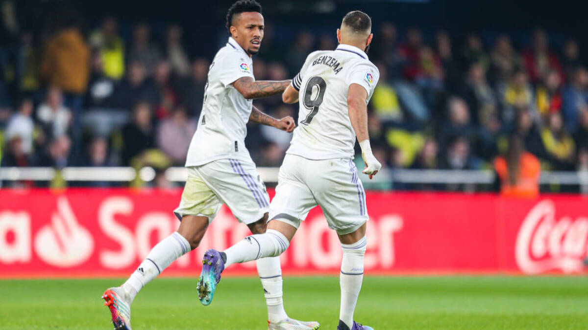 Benzema y Militao celebran el gol del francés ante el Villarreal.