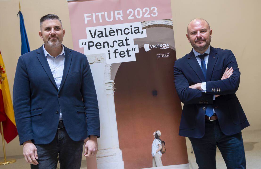 Jordi Mayor, diputado de Turismo (izquierda), y Toni Gaspar, presidente de la Diputación, durante la presentación de la campaña - DIPUTACIÓN DE VALENCIA