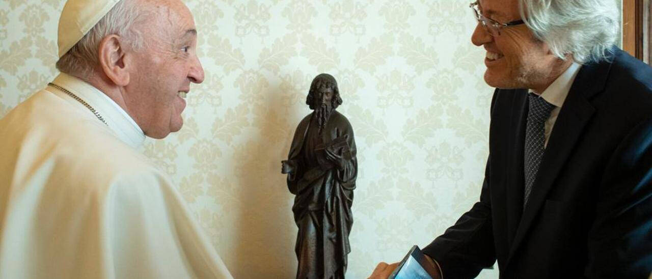 El Papa Francisco con el empresario argentino Alejandro Guillermo Roemmers.