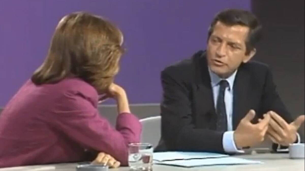Adolfo Suárez, en plena entrevista con Mercedes Milá en 1986. 