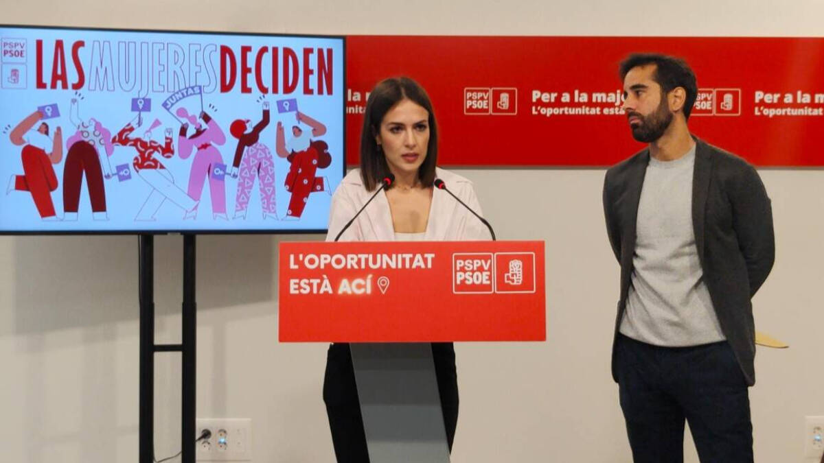 La vicesecretaria general y de Igualdad del PSPV-PSOE, Ana Domínguez,  el secretario de Organización, Jesús Muñoz.
