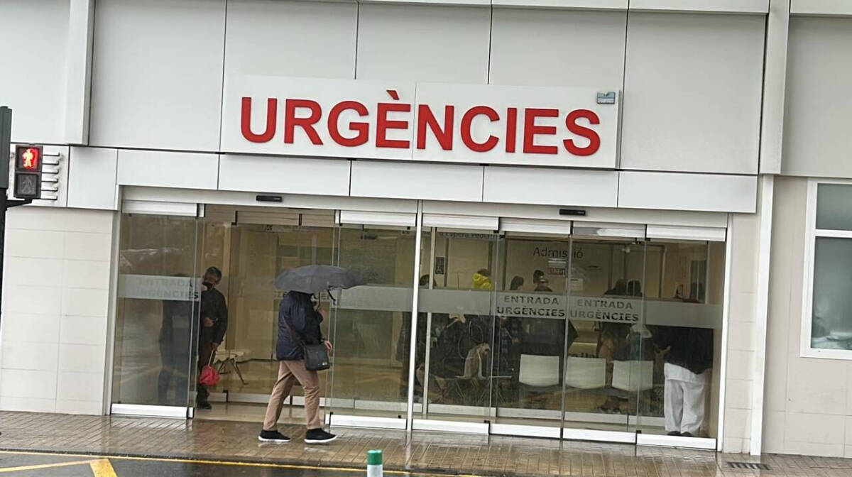 Entrada del servicio de Urgencias del Hospital Clínico de Vaencia.