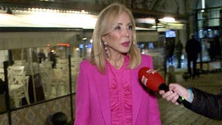 Carmen Lomana, hasta el gorro del novio de Ágatha Ruiz de la Prada