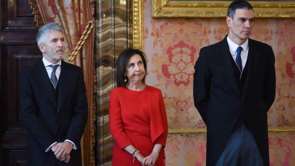 El ministro de Interior, Fernando Grande-Marlaska, la ministra de Defensa, Margarita Robles y el presidente del Gobierno, Pedro Sánchez.