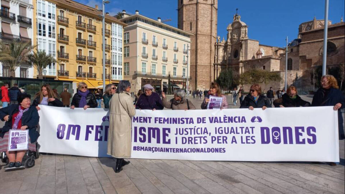 La Coordinadora Feminista de Valencia presenta las reivindicaciones y actuaciones del 8M en la ciudad.