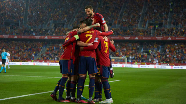 Comienza la 'era Joselu': debut y doblete para que España golea a Noruega (3-0)