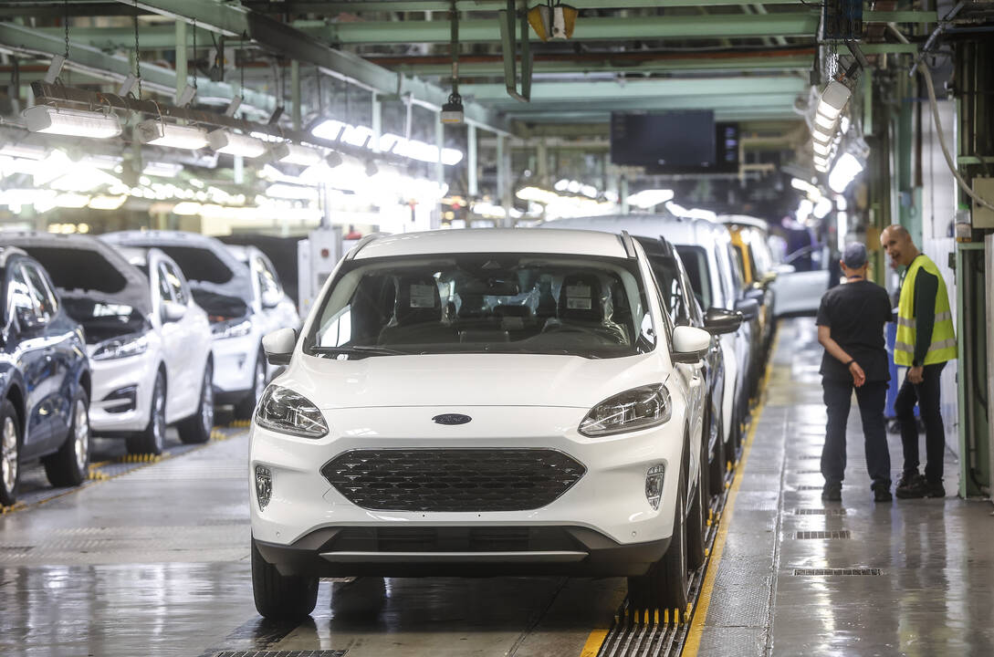 Varios vehículos en la fábrica de Ford en Almussafes, a 24 de octubre de 2022 - EUROPA PRESS