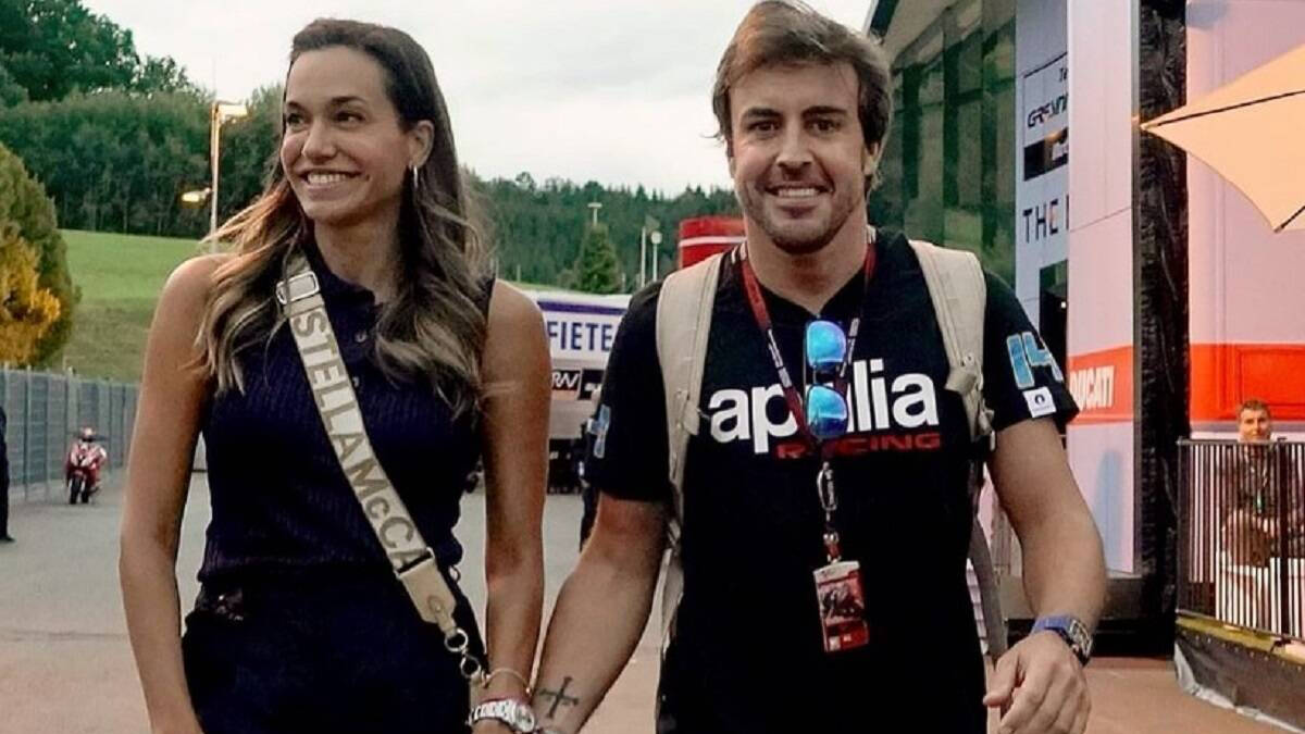 Andrea Schlager y Fernando Alonso, en una imagen reciente cuando aún estaban juntos. 