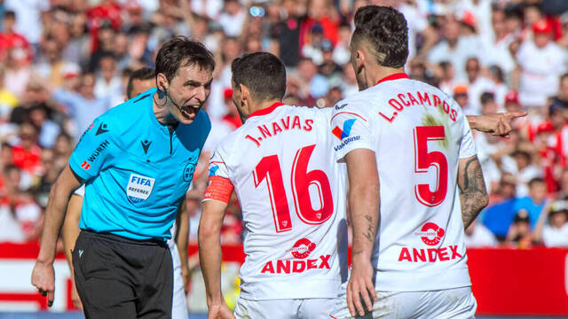 El Sevilla se harta de los árbitros y emite un duro comunicado contra ellos