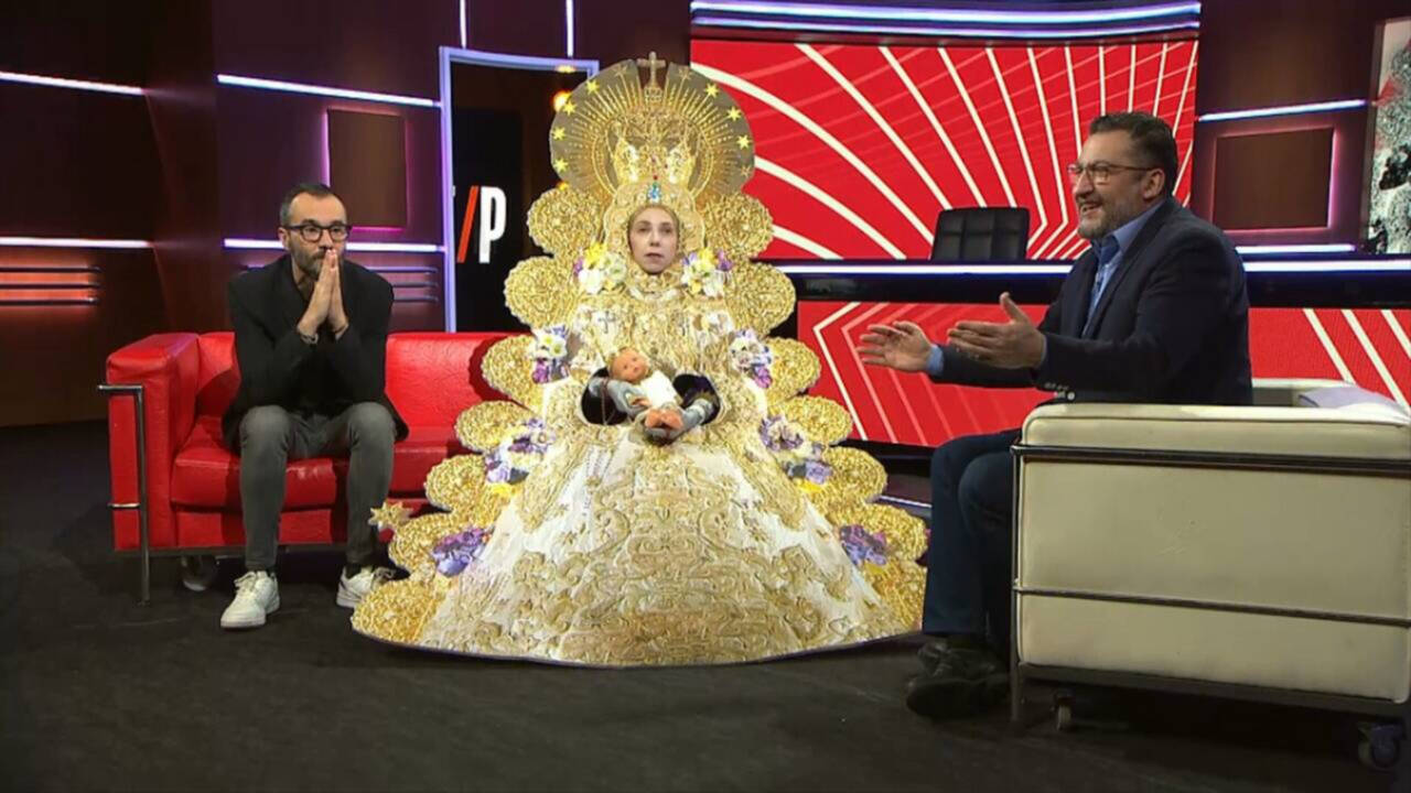 Imagen del programa de TV3 en el que se parodia a la Virgen del Rocío.