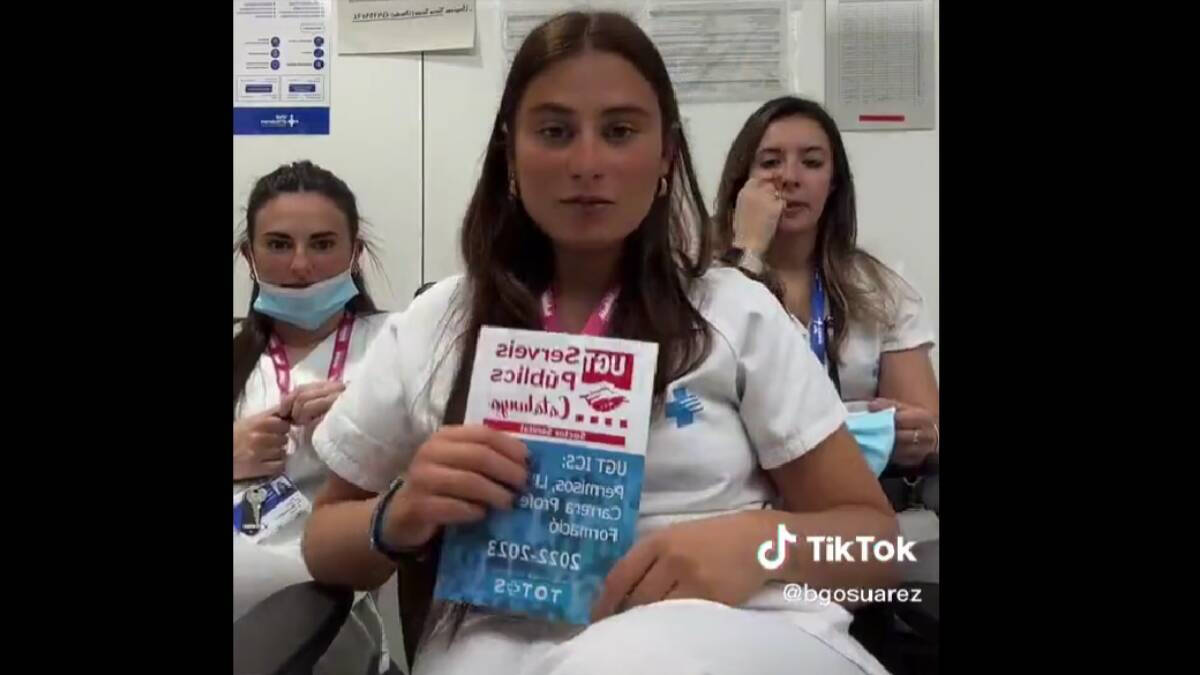Imagen del vídeo en el que la enfermera andaluza Begoña Suárez critica que para opositar en Cataluña sea obligatorio el nivel C1 de catalán.