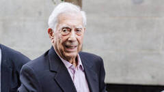 Los planes de futuro de Vargas Llosa con Isabel Preysler sorprenden a la prensa
