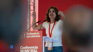 Mª Jesús Montero arenga a sus alcaldes y rechaza a las organizaciones que 