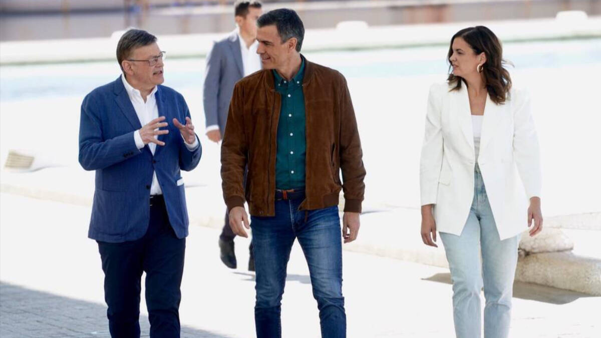Ximo Puig con Pedro Sánchez y Sandra Gómez