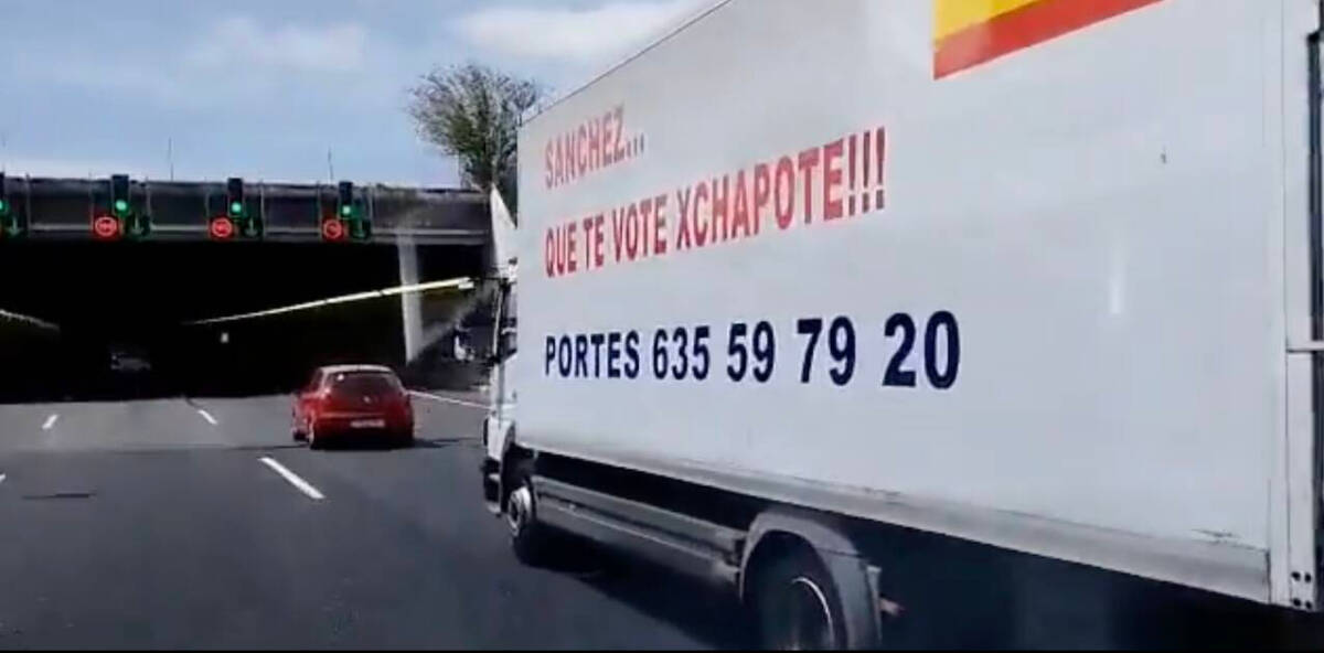 Camión de que 'Que te vote Txapote'