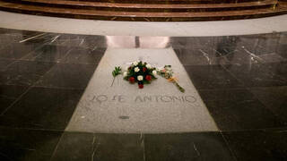 Los restos de José Antonio serán exhumados del Valle de los Caídos el lunes