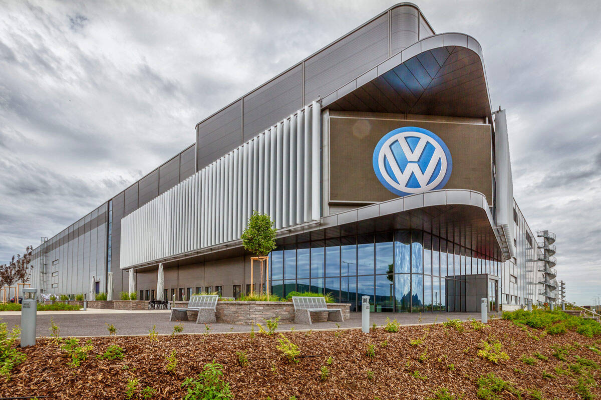 Volkswagen invertirá 5.000 millones de euros en una fábrica de baterías en Cánada 