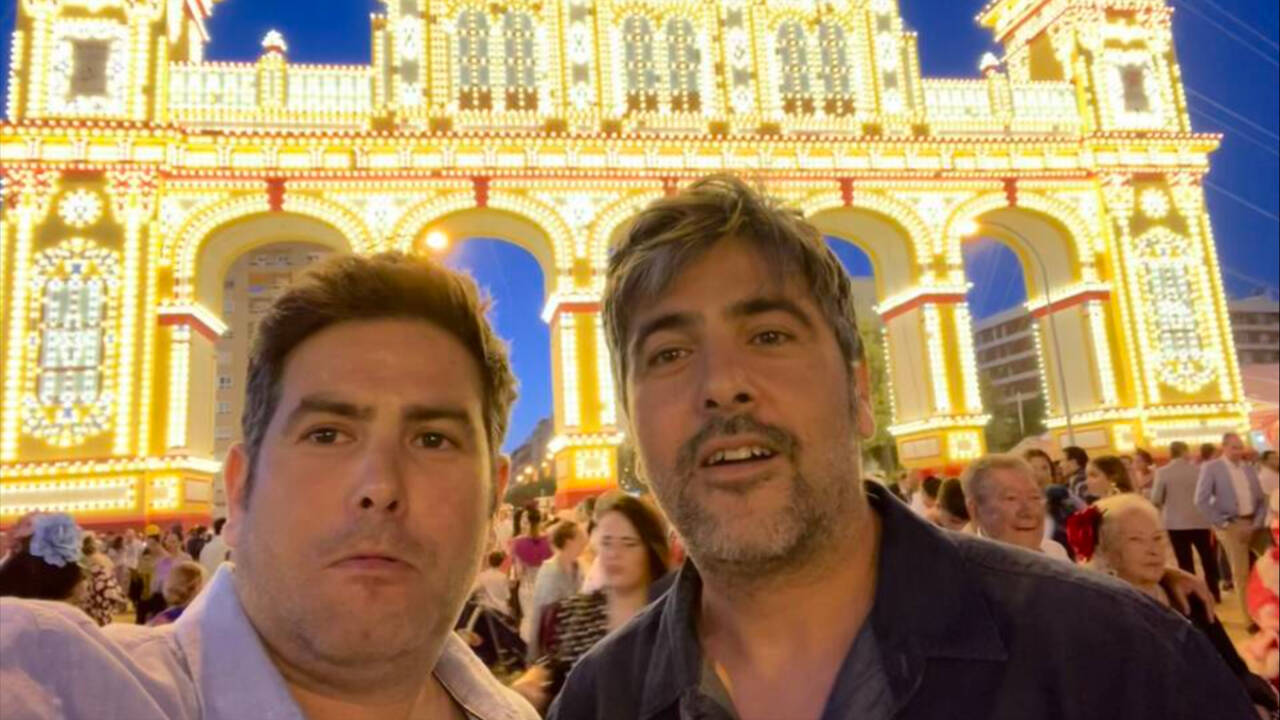 Los hermanos David y José Manuel Muñoz, Estopa, en la Feria de Abril de Sevilla.