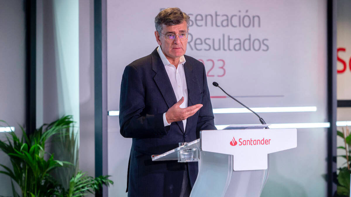 El director financiero del Banco Santander, José García Cantera, interviene durante la presentación de los resultados del primer trimestre del 2023. Europa Press.