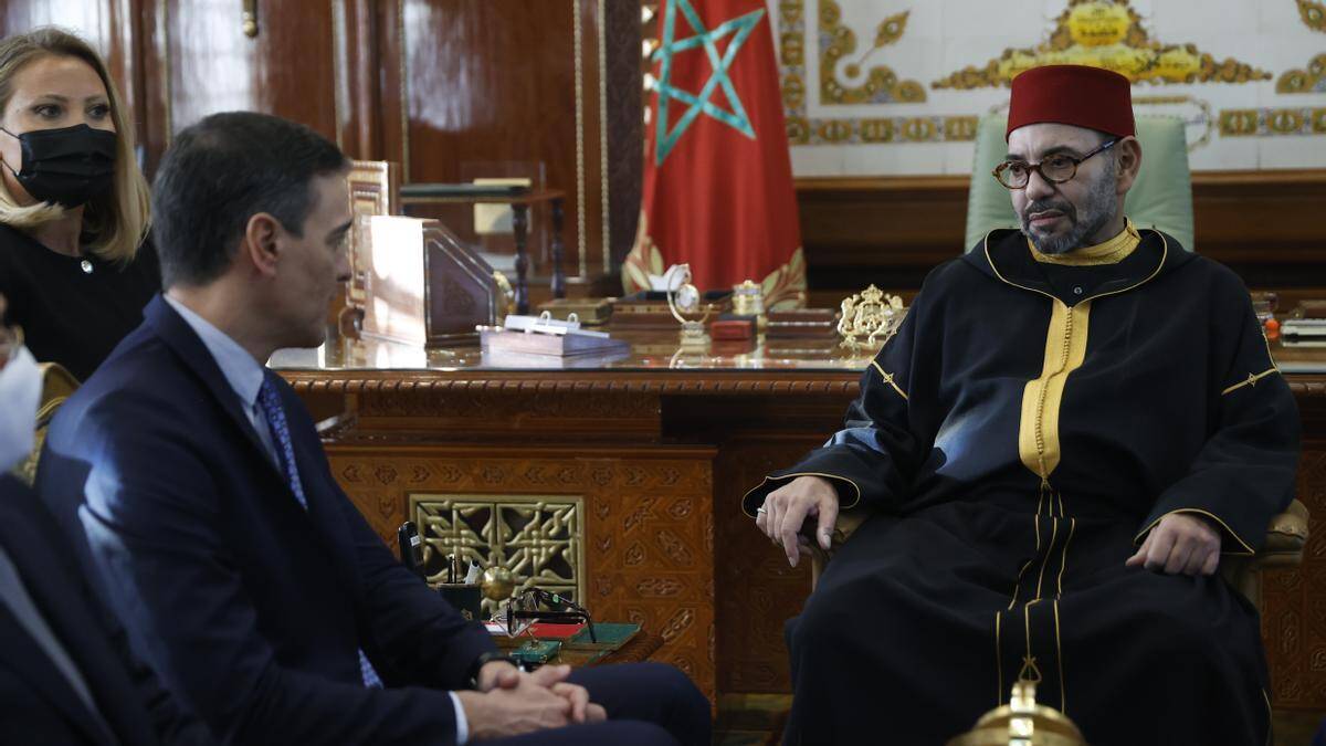 Pedro Sánchez y Mohamed VI en Rabat.