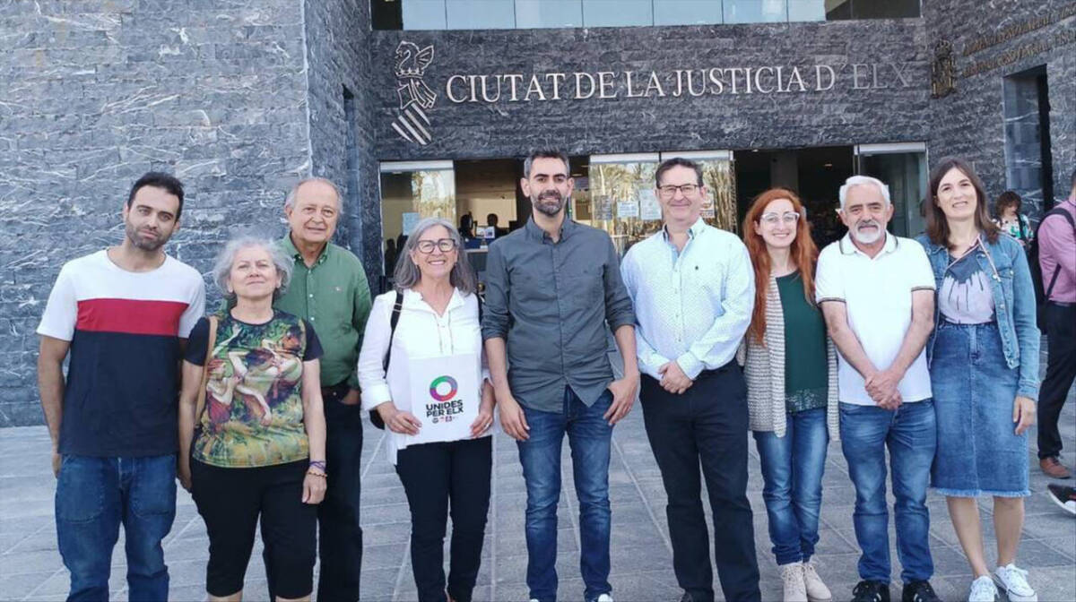 Los miembros de la candidatura de Unides per Elx (Unides Podem-Esquerra Unida-Alianza Verde)