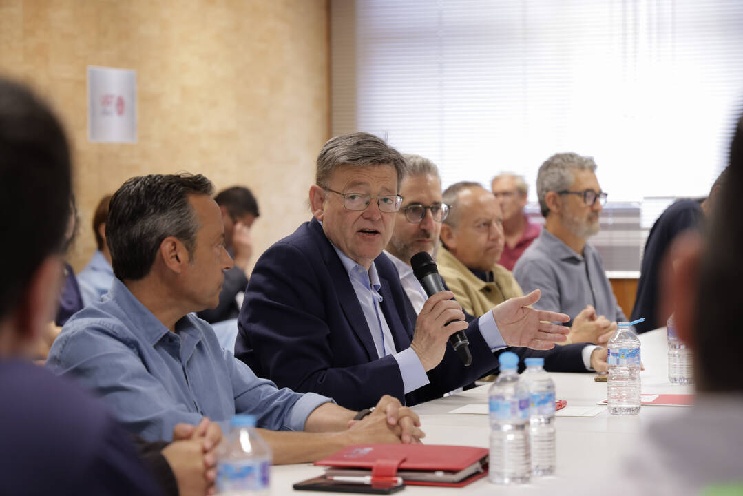 El presidente de la Generalitat, Ximo Puig, se reúne con representantes de UGT Ford - GENERALITAT