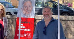 El alcalde de Rocafort incumple la ordenanza y tienen que retirar sus carteles