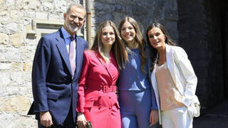 Los Reyes y la Infanta Sofía acompañan a la Princesa Leonor en su graduación en Gales