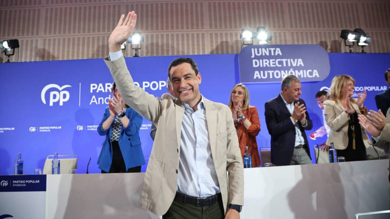 El presidente del PP-A, Juanma Moreno, ante la Junta Directiva del PP-A reunida en Sevilla tras las elecciones locales del 28 de mayo.