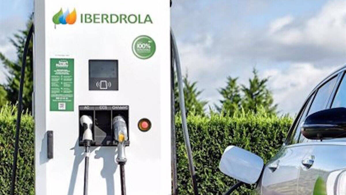 Un punto de recarga de vehículos eléctricos de Iberdrola.