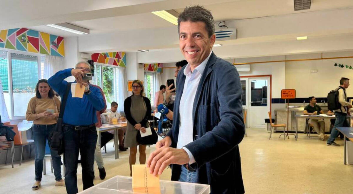 Carlos Mazón vota el 28M